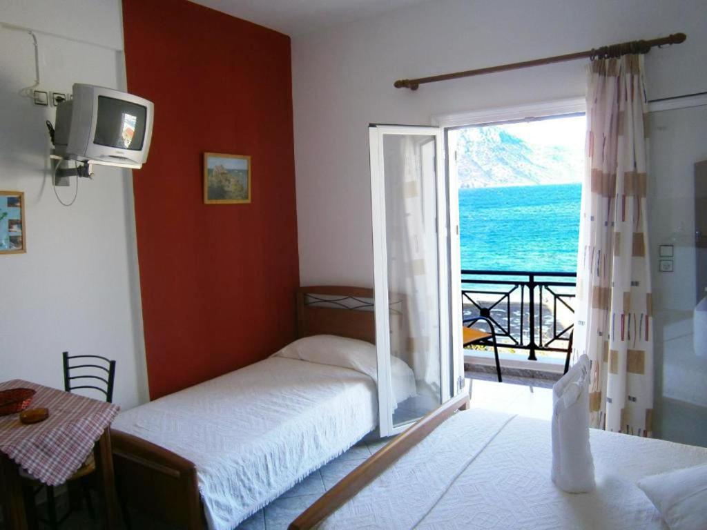 Costareli Aparthotel Фурни Икариас Екстериор снимка