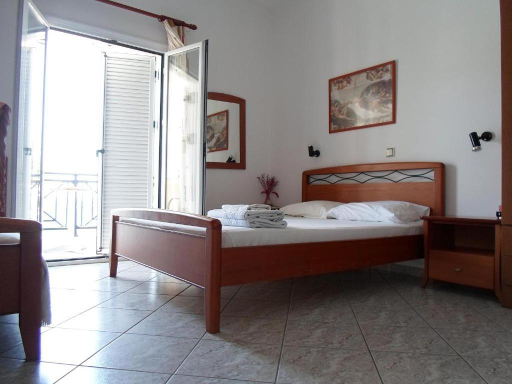 Costareli Aparthotel Фурни Икариас Екстериор снимка