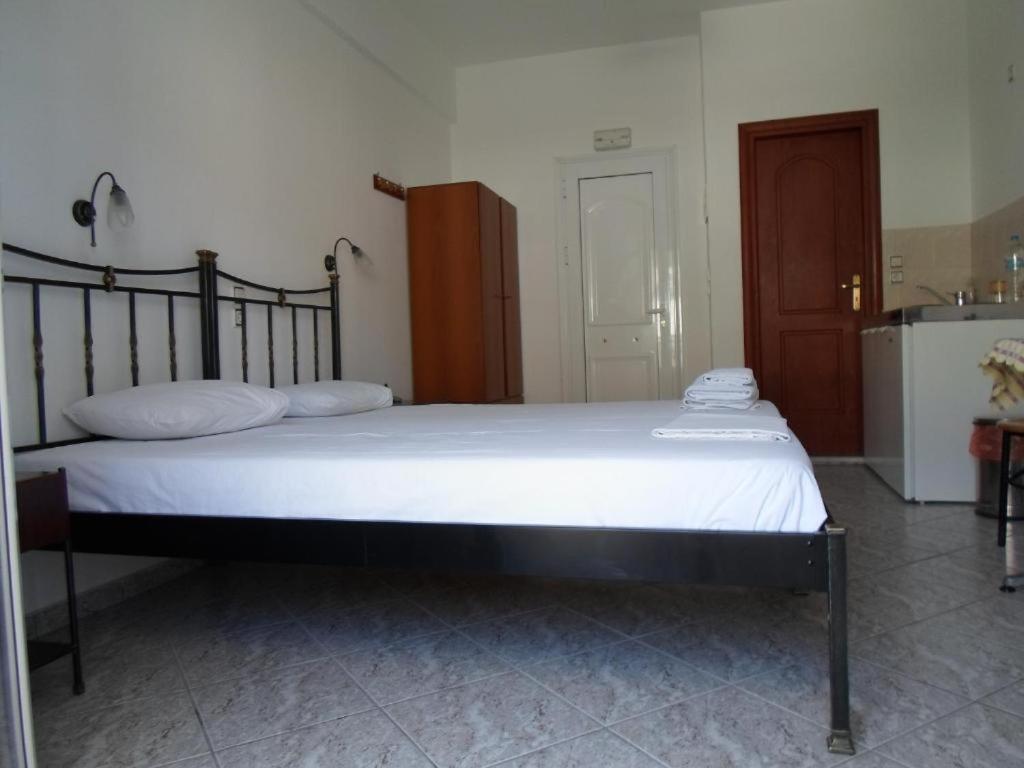 Costareli Aparthotel Фурни Икариас Екстериор снимка