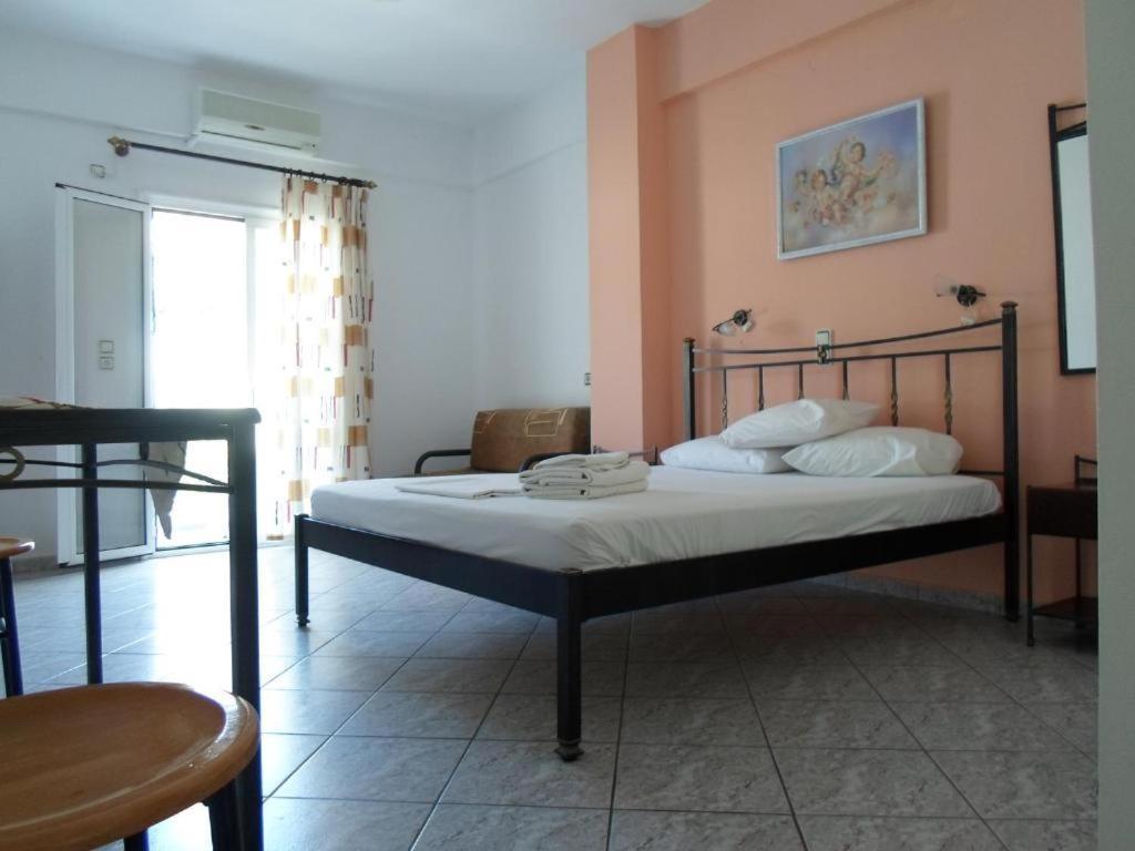 Costareli Aparthotel Фурни Икариас Екстериор снимка