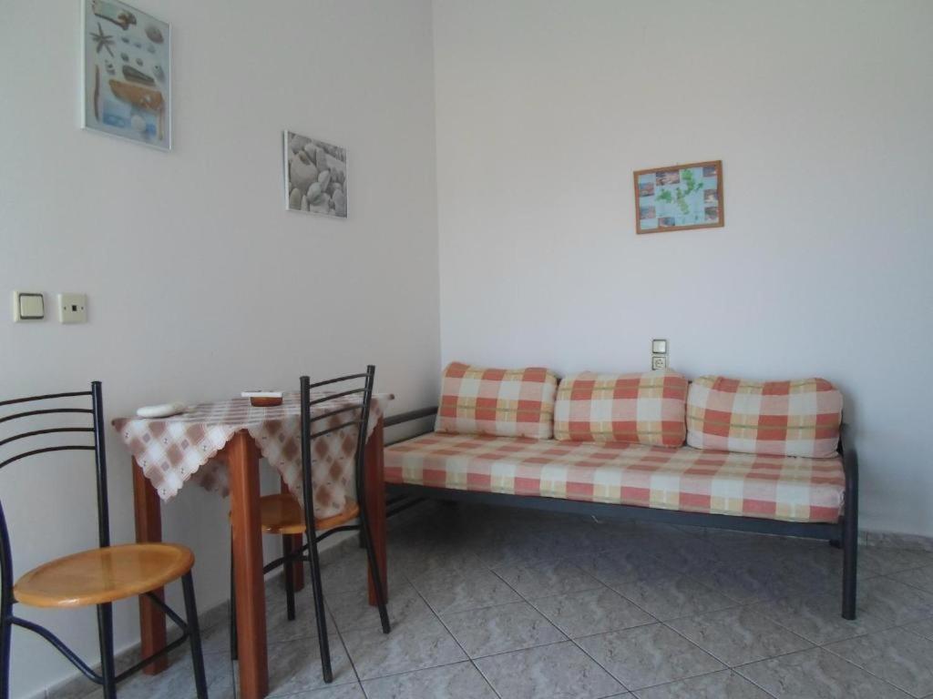 Costareli Aparthotel Фурни Икариас Екстериор снимка