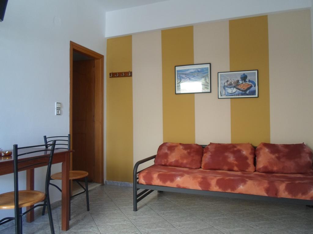 Costareli Aparthotel Фурни Икариас Екстериор снимка